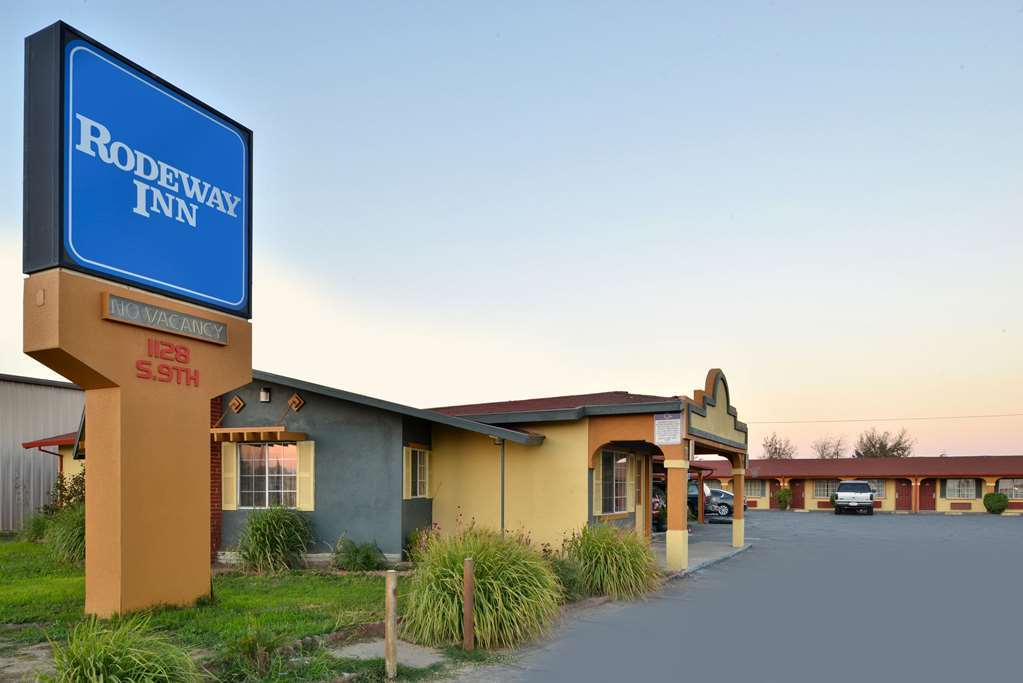 Rodeway Inn Modesto Bagian luar foto
