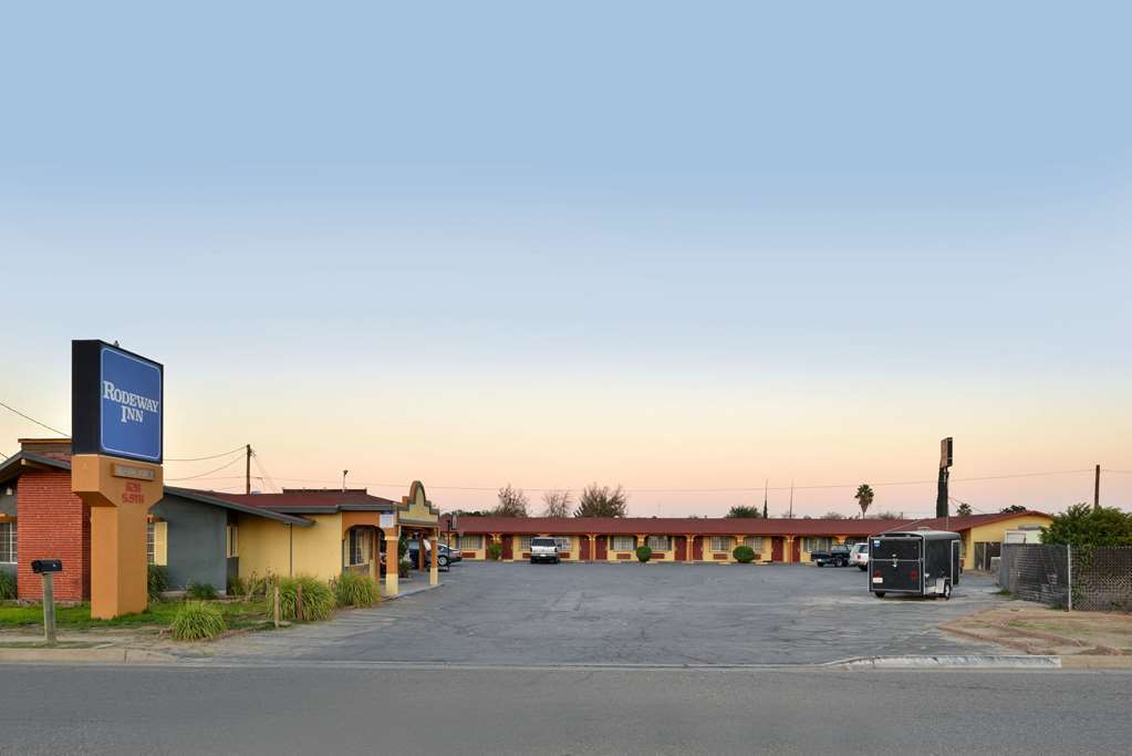 Rodeway Inn Modesto Bagian luar foto